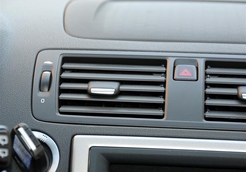 沃爾沃(進口) 沃爾沃C30 2011款 2.0 智尚版