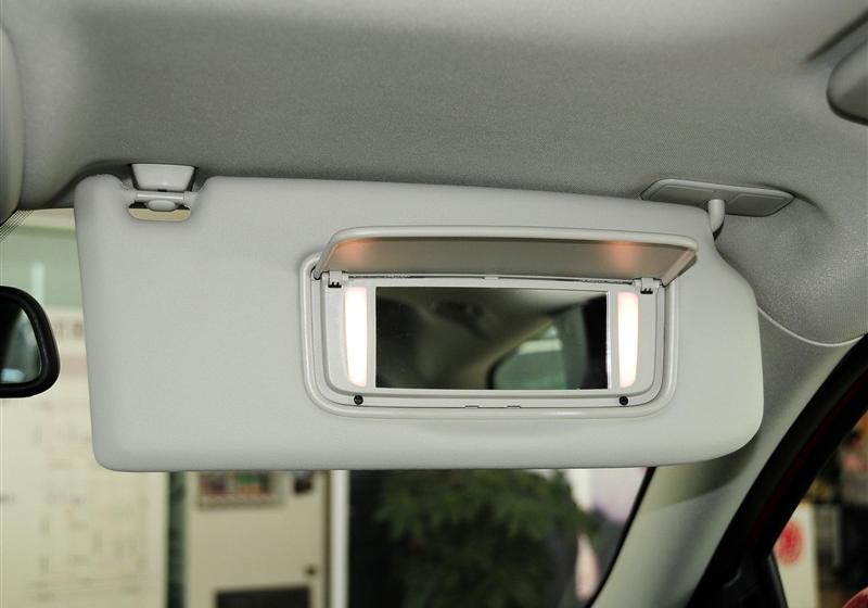 沃爾沃(進口) 沃爾沃C30 2011款 2.0 智雅版