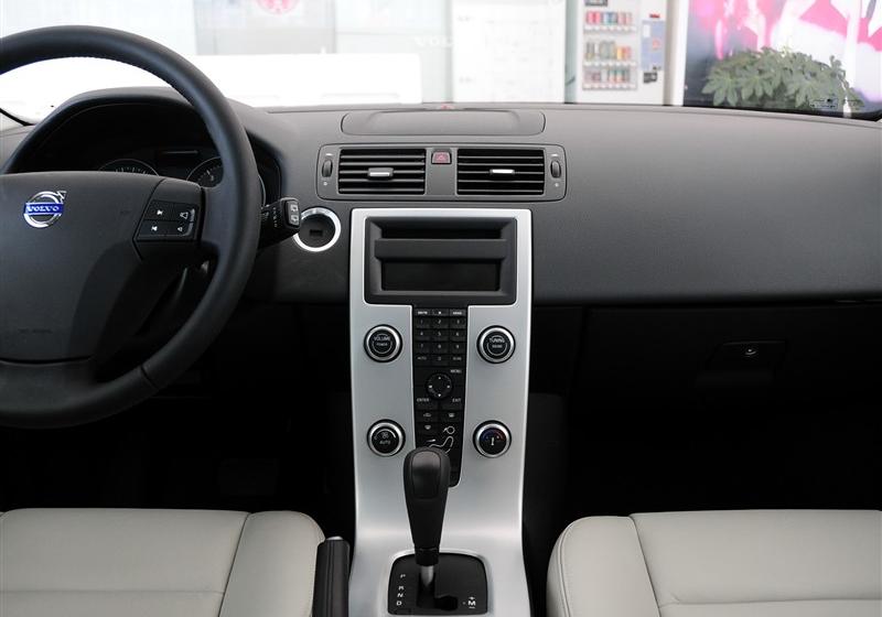 沃爾沃(進口) 沃爾沃C30 2011款 2.0 智雅版