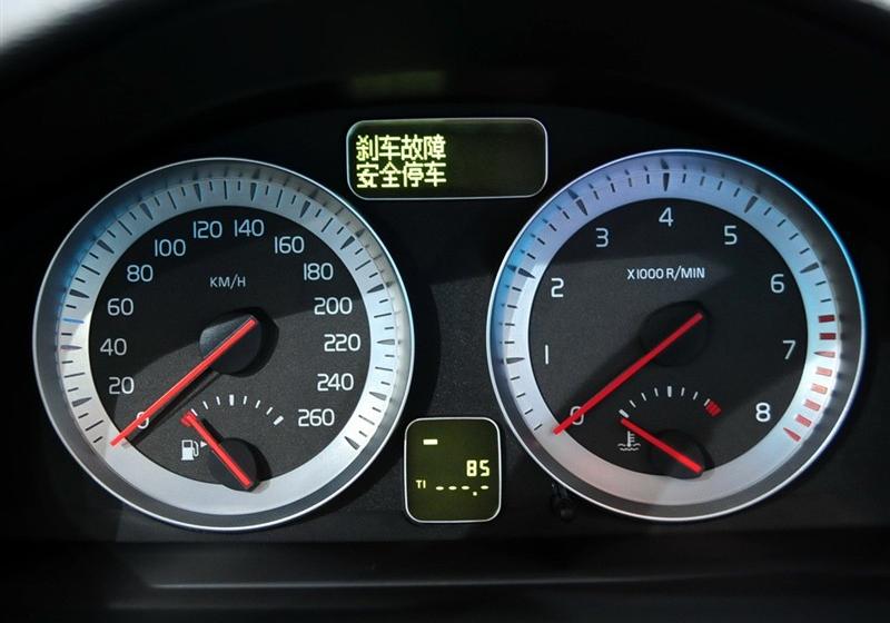 沃爾沃(進(jìn)口) 沃爾沃C70 2010款 2.5 T5