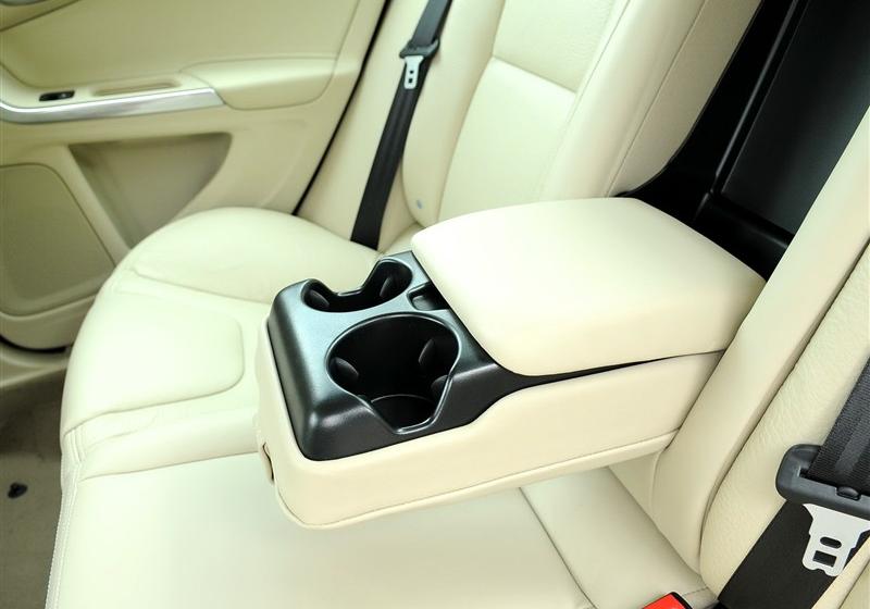 沃爾沃(進(jìn)口) 沃爾沃S60 2012款 1.6T DRIVe 智雅版