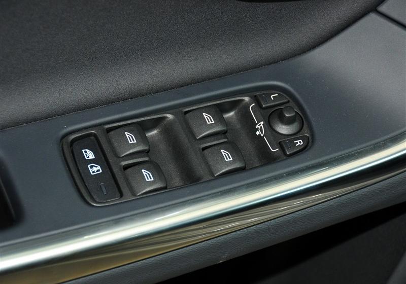 沃爾沃(進(jìn)口) 沃爾沃S60 2011款 2.0T 智尚版