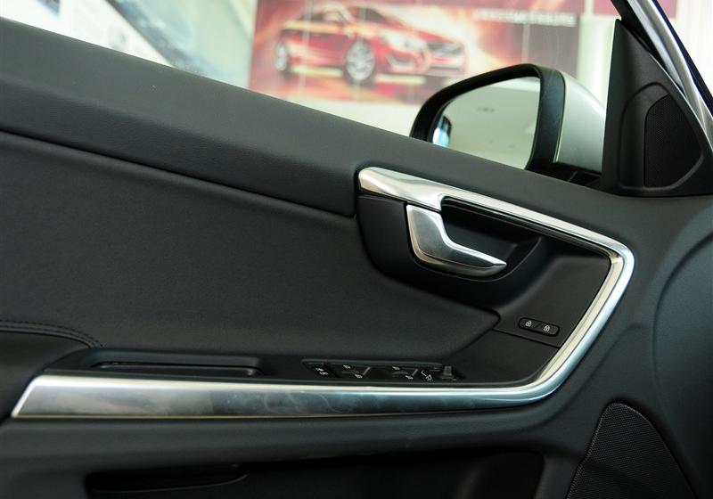 沃爾沃(進口) 沃爾沃S60 2011款 2.0T 智尚版