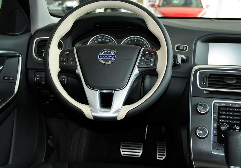 沃爾沃(進口) 沃爾沃S60 2011款 2.0T 智尚版