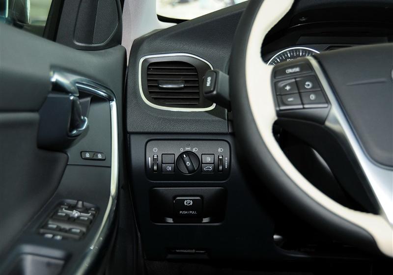 沃爾沃(進口) 沃爾沃S60 2011款 2.0T 智尚版