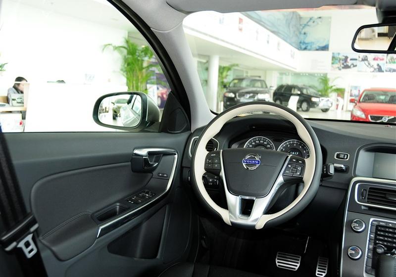 沃爾沃(進口) 沃爾沃S60 2011款 2.0T 智尚版