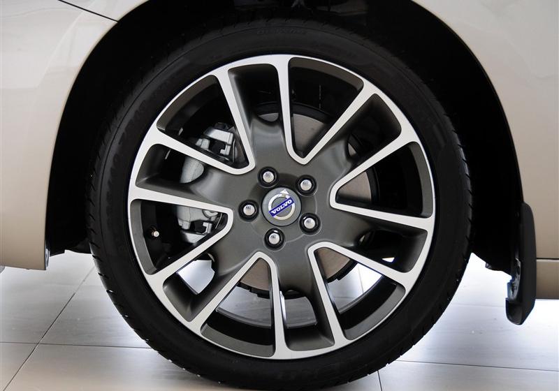 沃爾沃(進(jìn)口) 沃爾沃S60 2011款 2.0T 智尚版