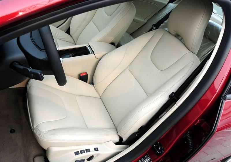 沃爾沃(進口) 沃爾沃S60 2011款 2.0T 舒適版