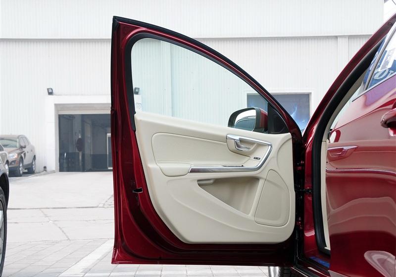 沃爾沃(進(jìn)口) 沃爾沃S60 2011款 2.0T 舒適版