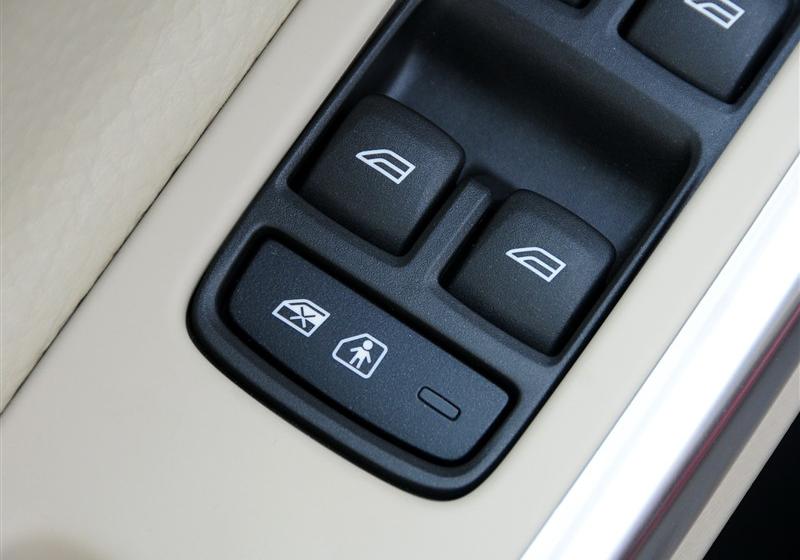 沃爾沃(進口) 沃爾沃S60 2011款 2.0T 舒適版