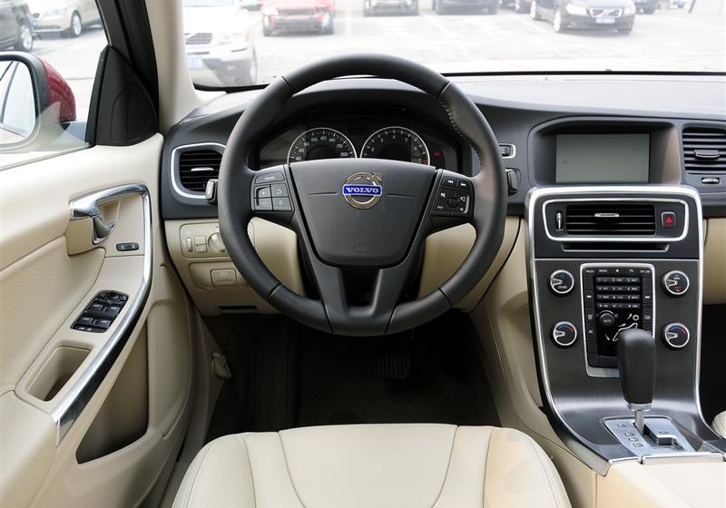 沃爾沃(進(jìn)口) 沃爾沃S60 2011款 2.0T 舒適版