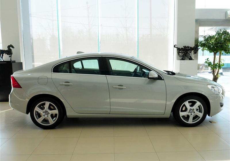 沃爾沃(進口) 沃爾沃S60 2011款 2.0T 智雅版