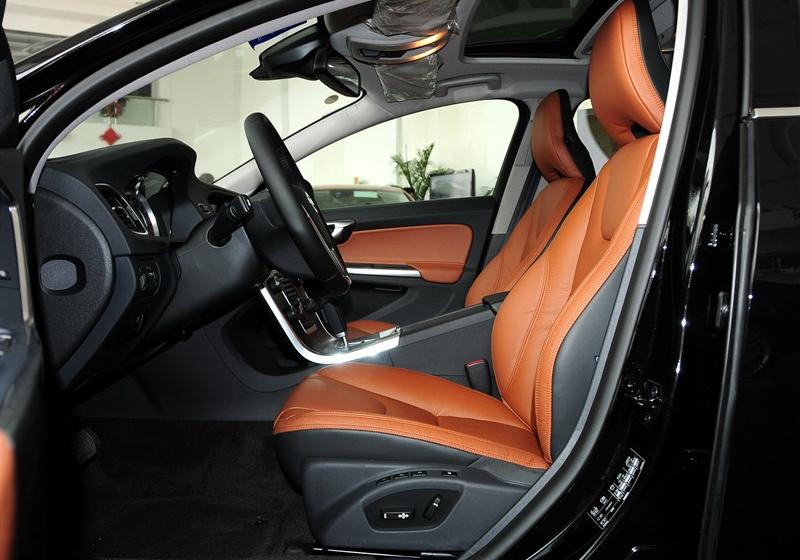 沃爾沃(進口) 沃爾沃S60 2011款 2.0T 智雅版