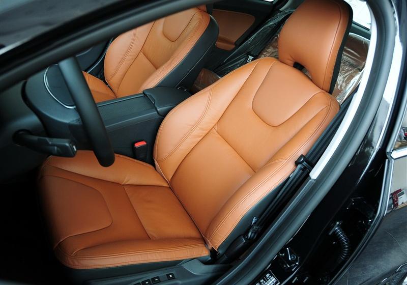 沃爾沃(進口) 沃爾沃S60 2011款 2.0T 智雅版