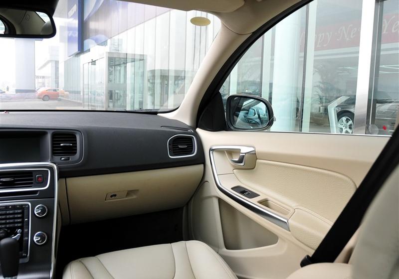 沃爾沃(進口) 沃爾沃S60 2011款 2.0T 智雅版