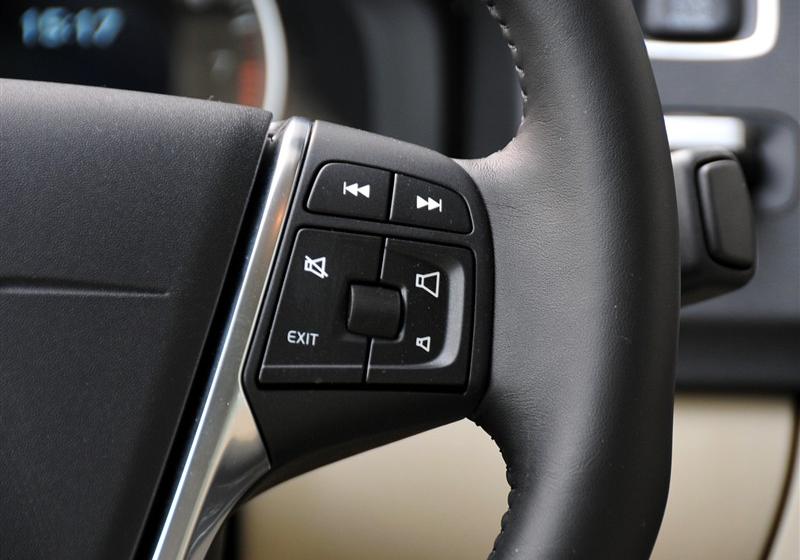 沃爾沃(進(jìn)口) 沃爾沃S60 2011款 2.0T 智雅版