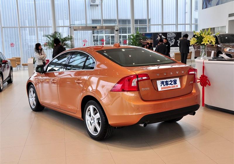 沃爾沃(進(jìn)口) 沃爾沃S60 2011款 2.0T 智尊版