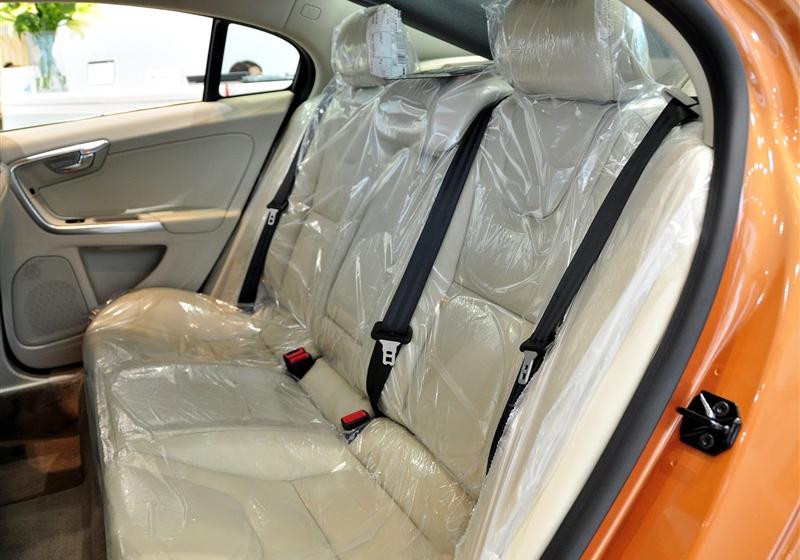 沃爾沃(進(jìn)口) 沃爾沃S60 2011款 2.0T 智尊版