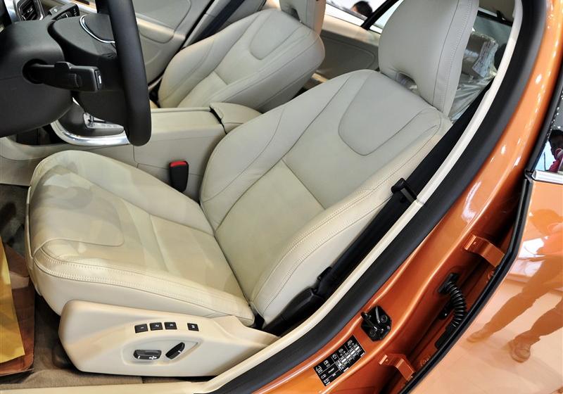 沃爾沃(進口) 沃爾沃S60 2011款 2.0T 智尊版