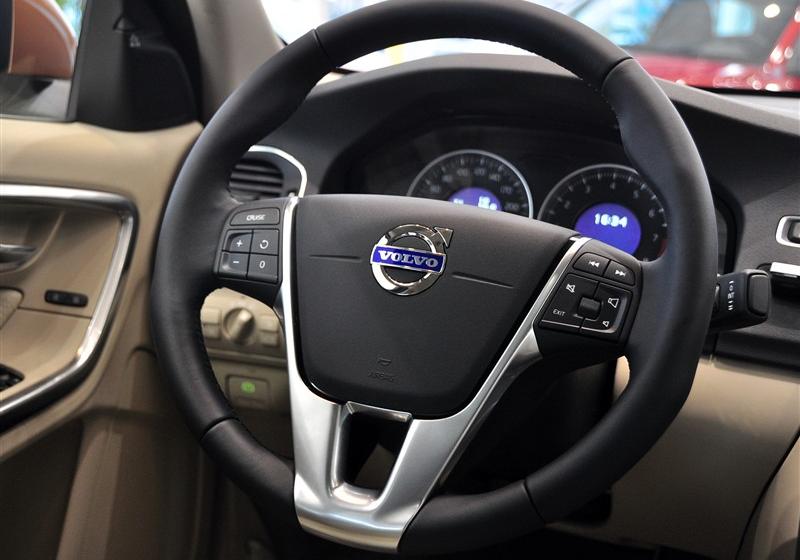 沃爾沃(進(jìn)口) 沃爾沃S60 2011款 2.0T 智尊版