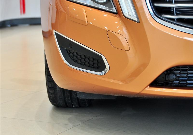 沃爾沃(進(jìn)口) 沃爾沃S60 2011款 2.0T 智尊版