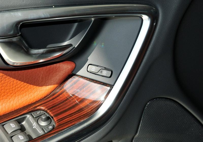 沃爾沃(進(jìn)口) 沃爾沃S60 2011款 3.0 T6 AWD 智尊版