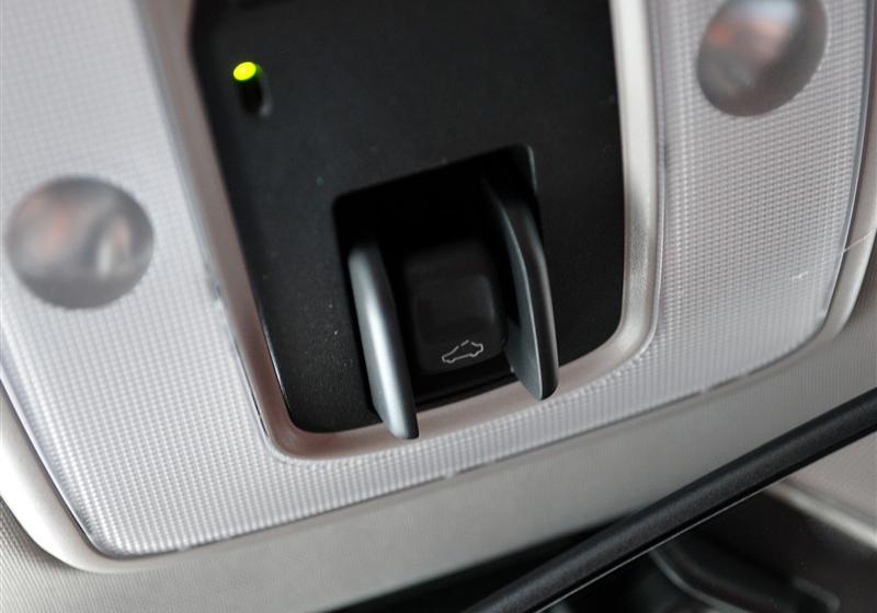 沃爾沃(進(jìn)口) 沃爾沃S60 2011款 3.0 T6 AWD 智尊版