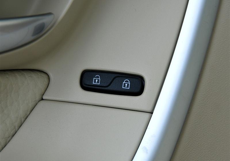 沃爾沃(進口) 沃爾沃XC60 2012款 3.0 T6 AWD舒適版