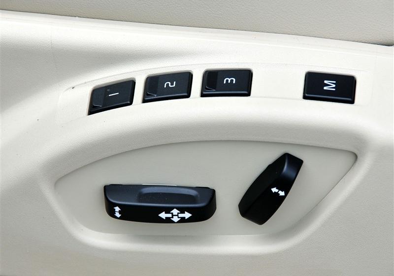 沃爾沃(進口) 沃爾沃XC60 2012款 3.0 T6 AWD舒適版