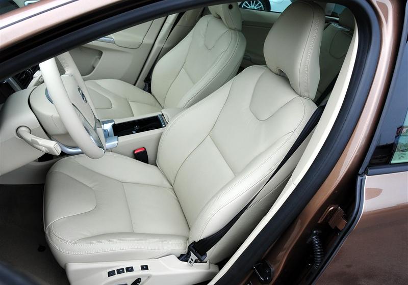 沃爾沃(進口) 沃爾沃XC60 2012款 3.0 T6 AWD舒適版