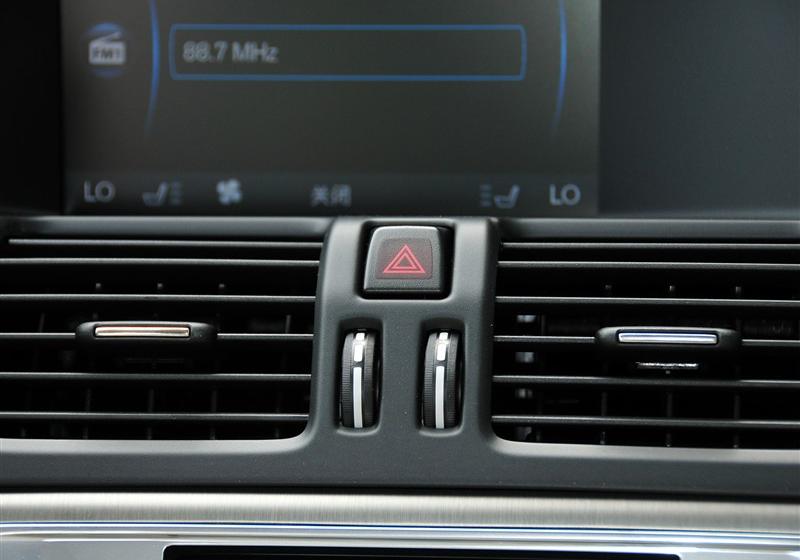 沃爾沃(進(jìn)口) 沃爾沃XC60 2012款 3.0 T6 AWD舒適版