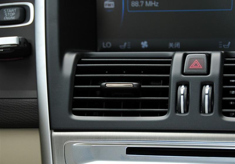 沃爾沃(進(jìn)口) 沃爾沃XC60 2012款 3.0 T6 AWD舒適版