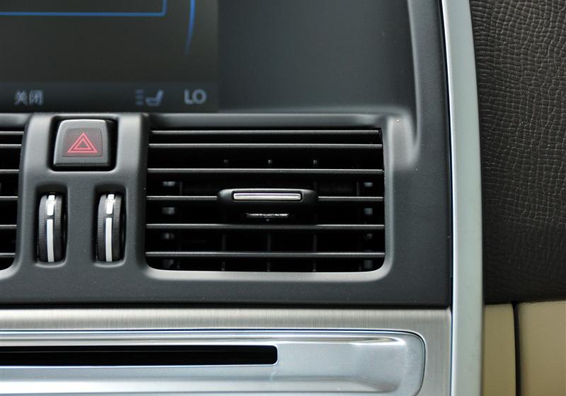 沃爾沃(進口) 沃爾沃XC60 2012款 3.0 T6 AWD舒適版