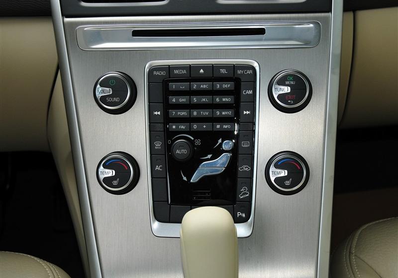 沃爾沃(進口) 沃爾沃XC60 2012款 3.0 T6 AWD舒適版