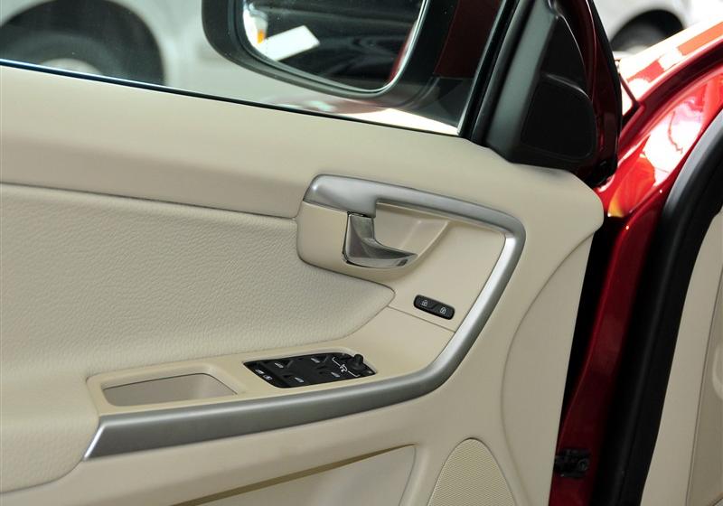 沃爾沃(進口) 沃爾沃XC60 2011款 2.0T 智雅版