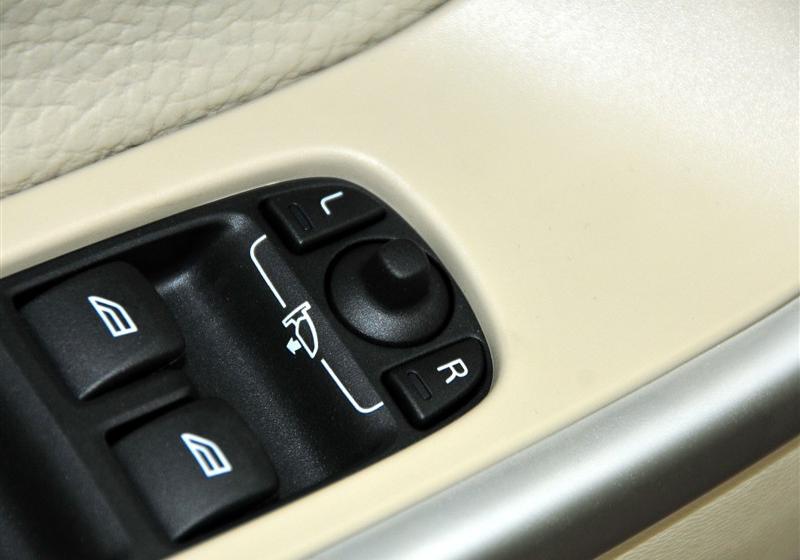 沃爾沃(進口) 沃爾沃XC60 2011款 2.0T 智雅版