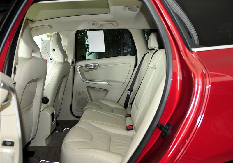 沃爾沃(進口) 沃爾沃XC60 2011款 2.0T 智雅版