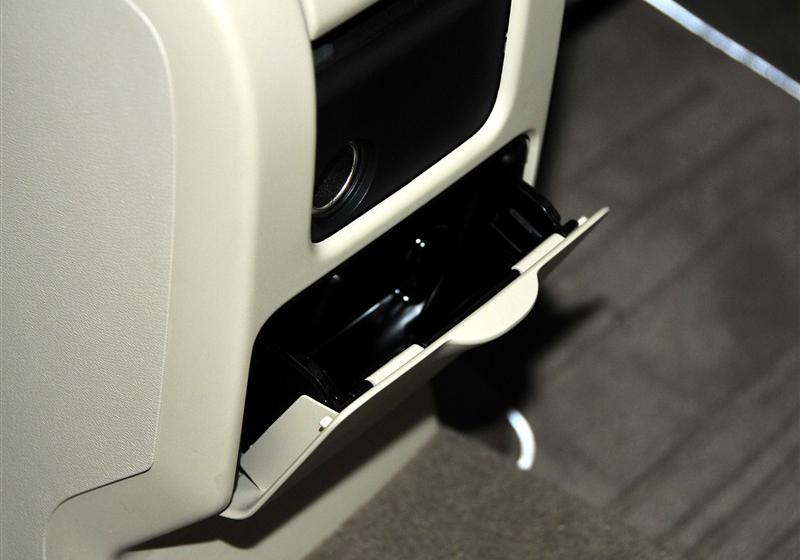 沃爾沃(進口) 沃爾沃XC60 2011款 2.0T 智雅版