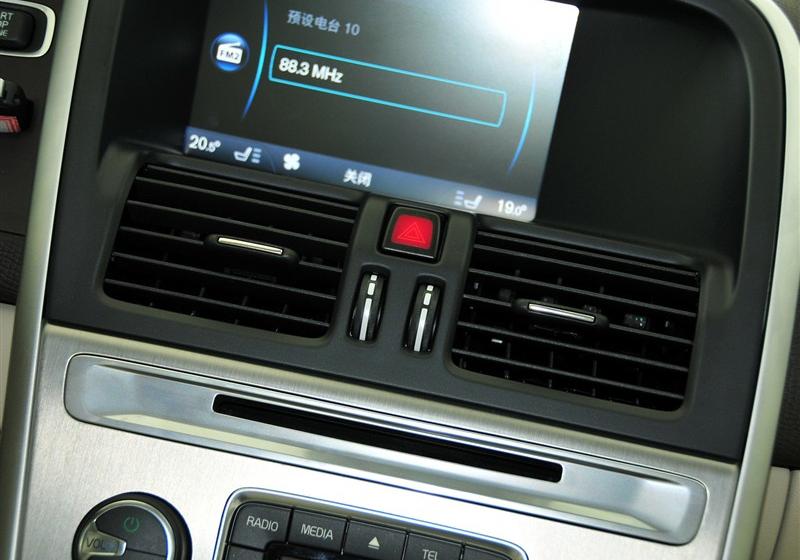 沃爾沃(進口) 沃爾沃XC60 2011款 2.0T 智雅版