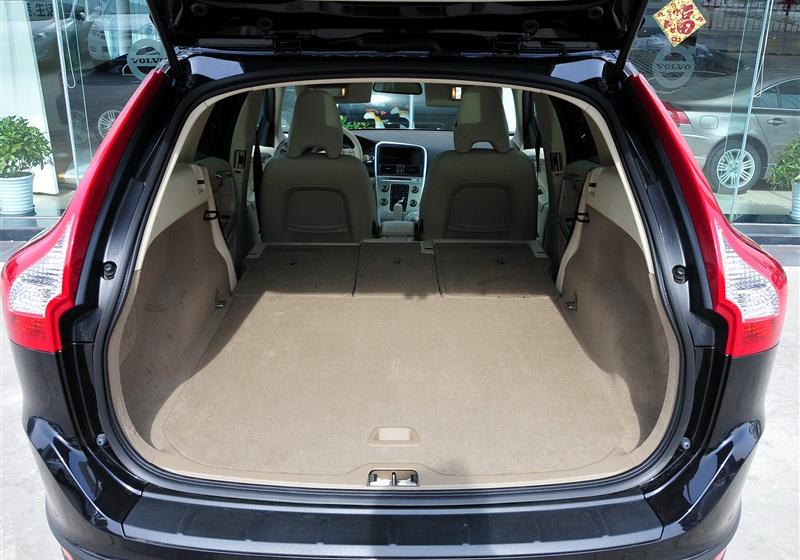 沃爾沃(進(jìn)口) 沃爾沃XC60 2011款 2.0T 智尊版