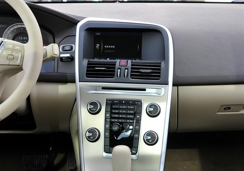 沃爾沃(進口) 沃爾沃XC60 2011款 2.0T 智尊版