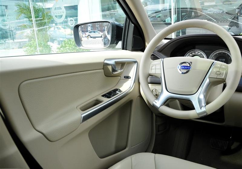 沃爾沃(進口) 沃爾沃XC60 2011款 2.0T 智尊版