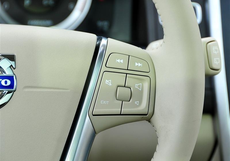 沃爾沃(進(jìn)口) 沃爾沃XC60 2011款 2.0T 智尊版