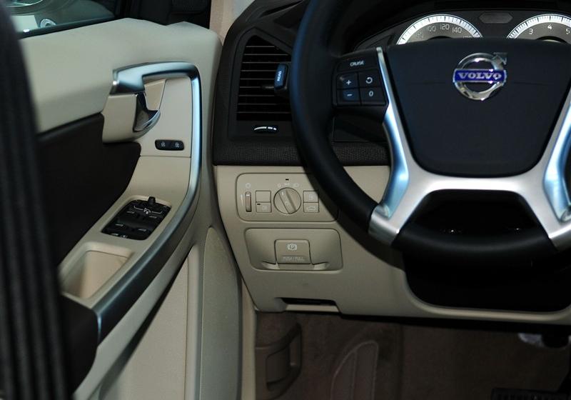 沃爾沃(進(jìn)口) 沃爾沃XC60 2011款 2.0T 智尊版