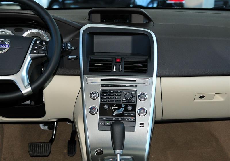 沃爾沃(進口) 沃爾沃XC60 2011款 2.0T 智尊版