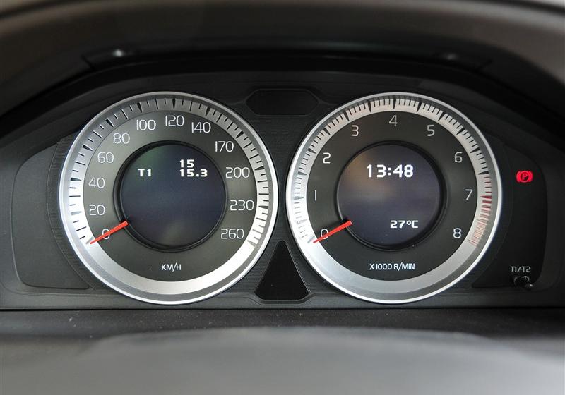 沃爾沃(進口) 沃爾沃XC60 2011款 3.0 T6 AWD智尊版