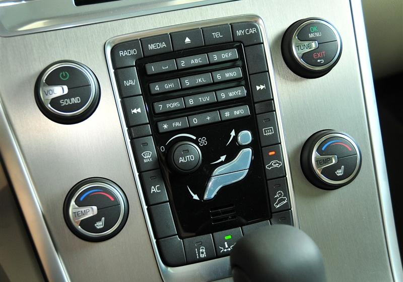 沃爾沃(進(jìn)口) 沃爾沃XC60 2011款 3.0 T6 AWD智尊版