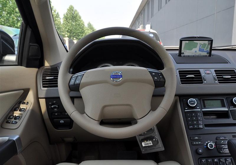 沃爾沃(進(jìn)口) 沃爾沃XC90 2011款 2.5T 北歐豪華版