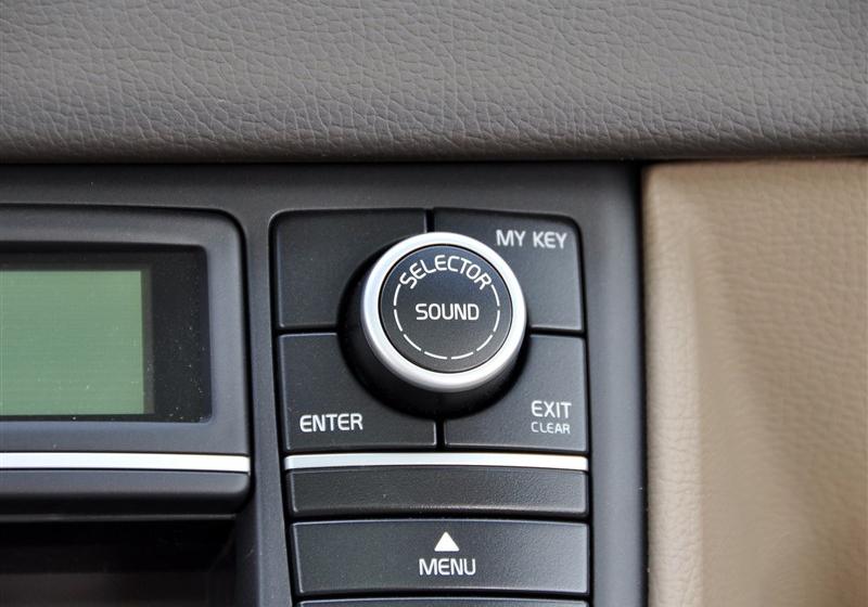 沃爾沃(進(jìn)口) 沃爾沃XC90 2011款 2.5T 北歐豪華版