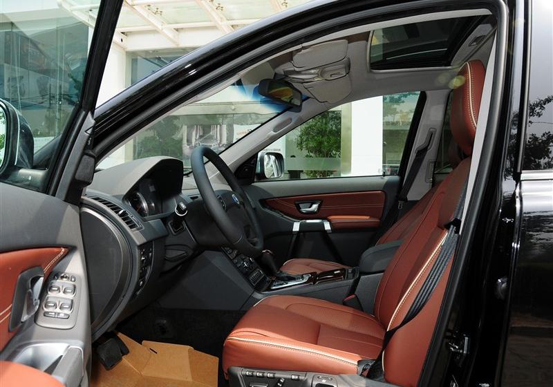 沃爾沃(進(jìn)口) 沃爾沃XC90 2011款 2.5T 北歐行政版